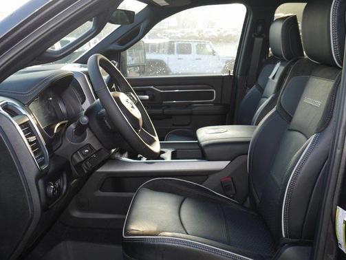 2025 RAM 2500 Laramie Crew Cab 4x4 6'4' Box