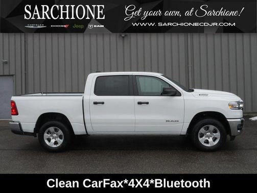 Bright White Clearcoat 2026 RAM 1500 Big Horn/Lone Star