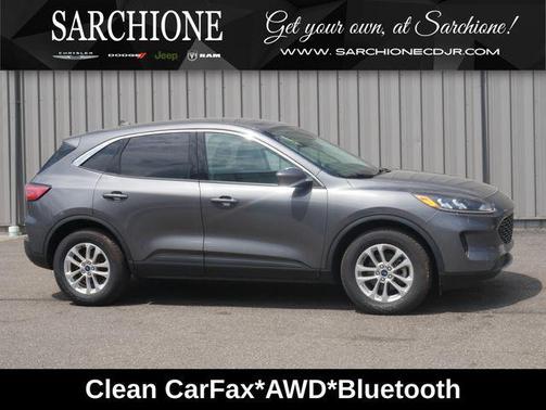 Gray Metallic 2021 Ford Escape SE
