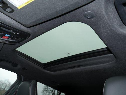 Baltic Gray Metallic Clearcoat 2026 Jeep Grand Cherokee Altitude
