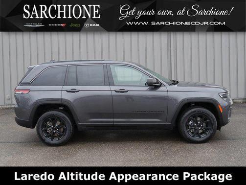 Baltic Gray Metallic Clearcoat 2026 Jeep Grand Cherokee Altitude