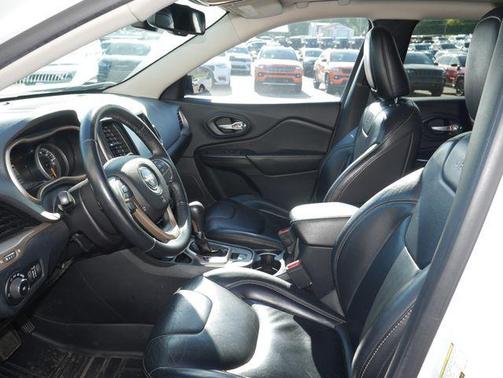 Bright White Clearcoat 2016 Jeep Cherokee Limited