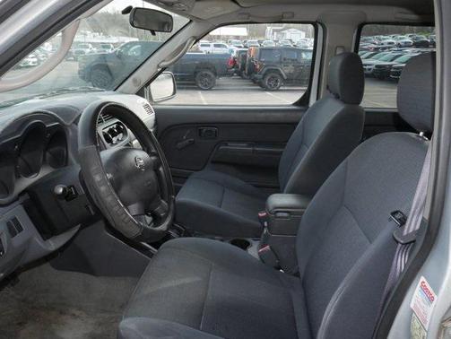 2003 Nissan Frontier XE Crew Cab