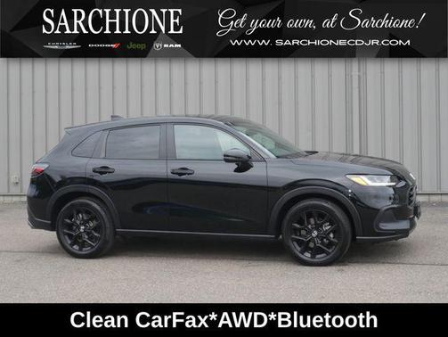 Crystal Black Pearl 2025 Honda HR-V AWD Sport