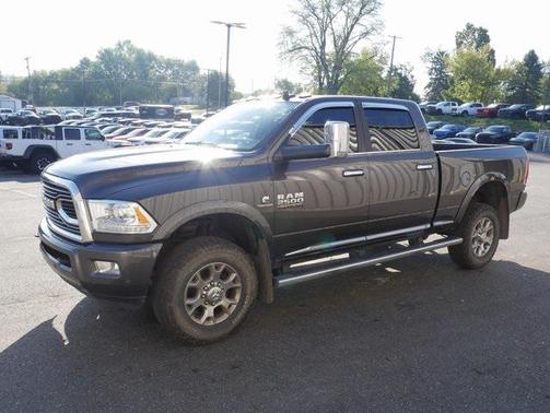 2018 RAM 2500 Limited Crew Cab 4x4 6'4' Box