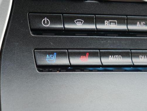 Luxe Metallic 2016 Lincoln MKX Reserve