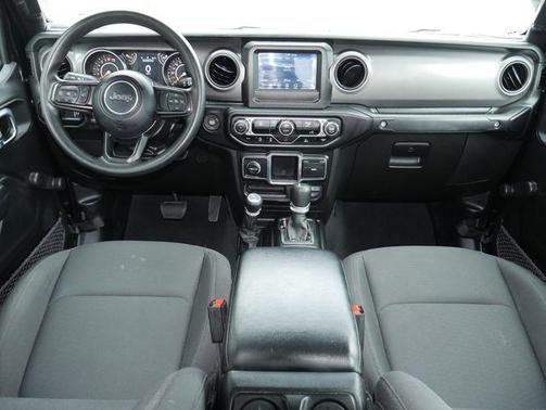 Black Clearcoat 2023 Jeep Gladiator Sport