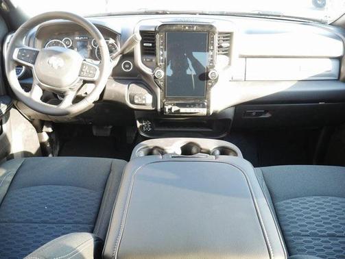 2025 RAM 2500 Big Horn Crew Cab 4x4 6'4' Box