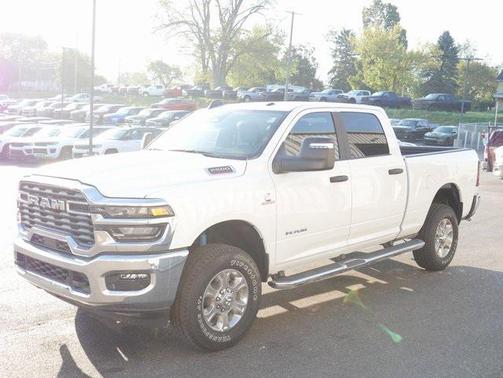 2025 RAM 2500 Big Horn Crew Cab 4x4 6'4' Box