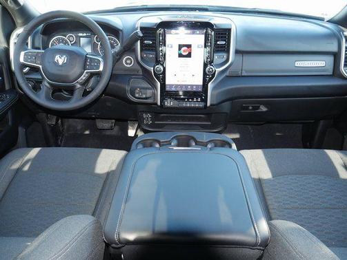 2025 RAM 2500 Big Horn Crew Cab 4x4 6'4' Box