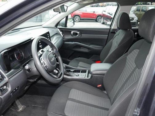 2022 Kia Sorento LX