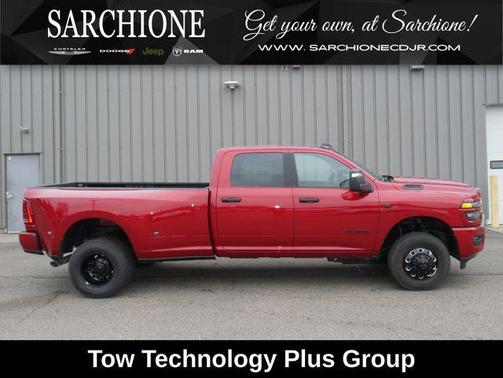 Molten Red Pearlcoat 2026 RAM 3500 Big Horn Crew Cab 4x4 8' Box