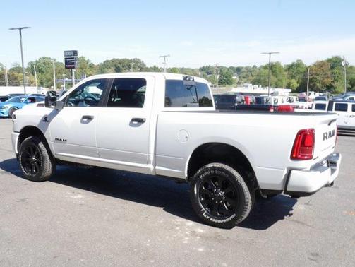 2025 RAM 2500 Big Horn Crew Cab 4x4 6'4' Box