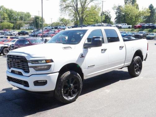 2025 RAM 2500 Big Horn Crew Cab 4x4 6'4' Box