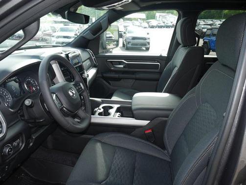 Granite Crystal Metallic Clearcoat 2026 RAM 1500 Big Horn/Lone Star