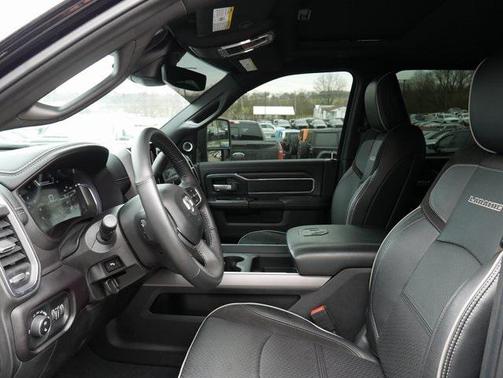 2024 RAM 2500 Laramie Crew Cab 4x4 6'4' Box