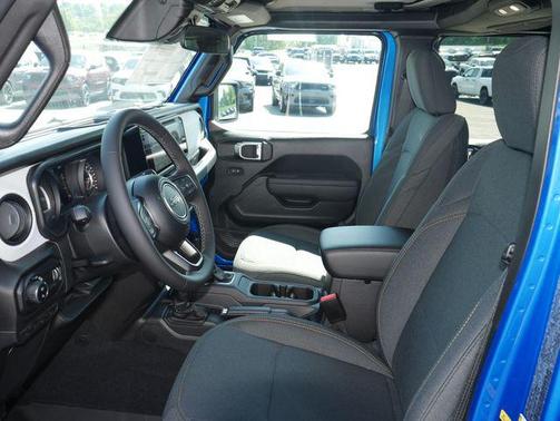 Hydro Blue Pearlcoat 2026 Jeep Gladiator Sport S