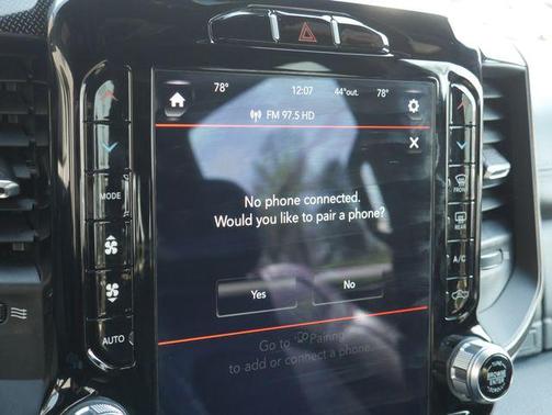 Diamond Black Crystal Pearlcoat 2021 RAM 1500 Rebel