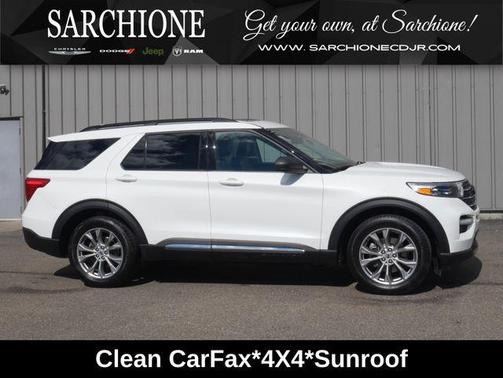 Star White Metallic Tri-Coat 2022 Ford Explorer XLT