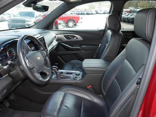 Cherry Red Tintcoat 2022 Chevrolet Traverse LT Leather