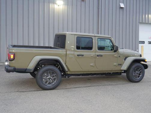 41 2026 Jeep Gladiator Sport S
