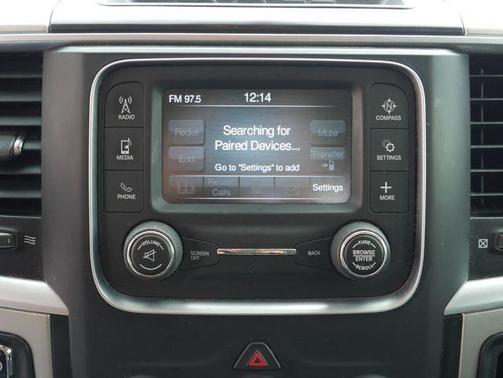 Bright White Clearcoat 2017 RAM 1500 SLT