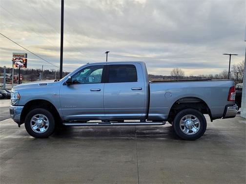 2020 RAM 2500 Big Horn Crew Cab 4X4 6'4' Box