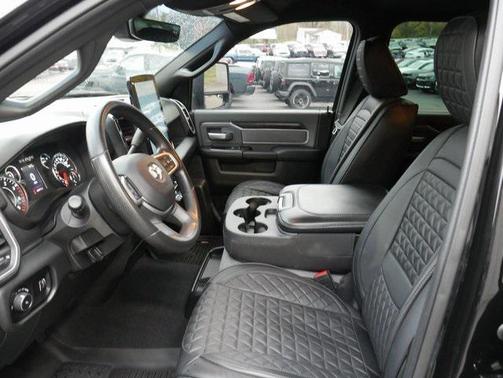 2023 RAM 2500 Big Horn Crew Cab 4x4 6'4' Box