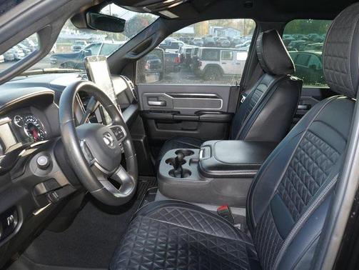 2023 RAM 2500 Big Horn Crew Cab 4x4 6'4' Box