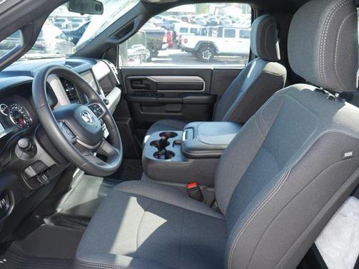 2024 RAM 3500 Tradesman Regular Cab 4x4 8' Box
