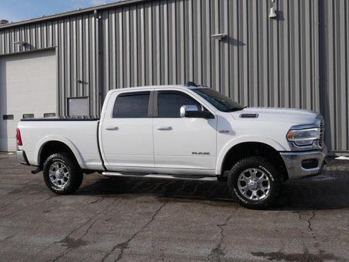 2019 RAM 2500 Laramie Crew Cab 4x4 6'4' Box