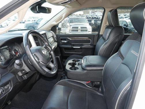 2019 RAM 2500 Laramie Crew Cab 4x4 6'4' Box