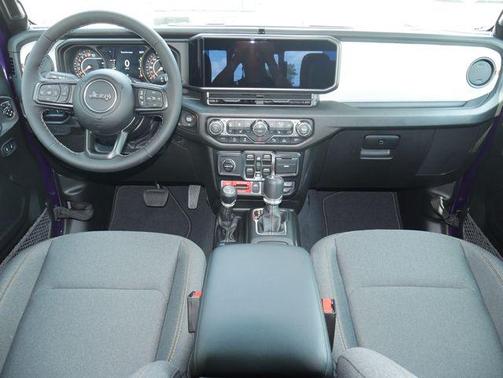 Reign 2026 Jeep Gladiator Willys 4x4