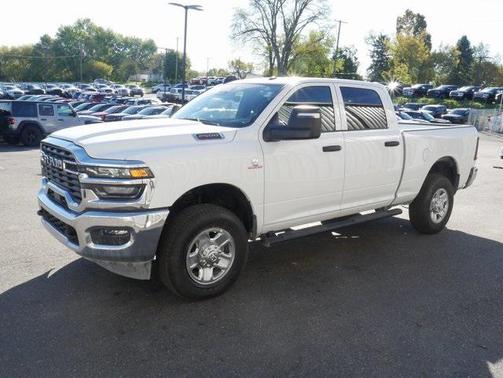 2025 RAM 2500 Tradesman Crew Cab 4x4 6'4' Box