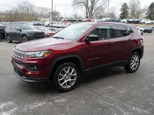 2022 Jeep Compass Latitude Lux