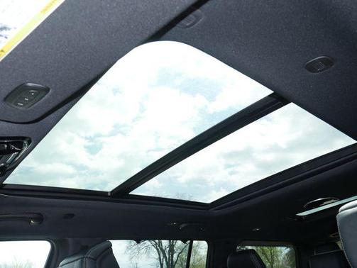 Bright White Clearcoat 2026 Jeep Grand Wagoneer Summit Obsidian 4x4
