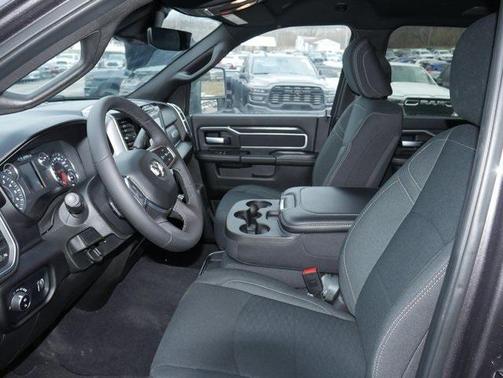 2025 RAM 2500 Big Horn Crew Cab 4x4 6'4' Box