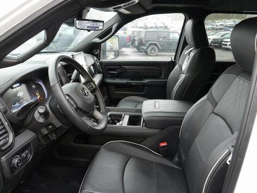 2025 RAM 3500 Limited Crew Cab 4x4 6'4' Box