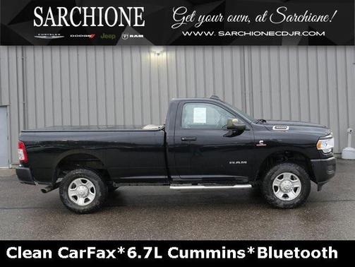2022 RAM 3500 Tradesman Regular Cab 4x4 8' Box
