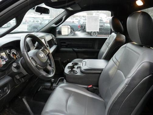 2022 RAM 3500 Tradesman Regular Cab 4x4 8' Box