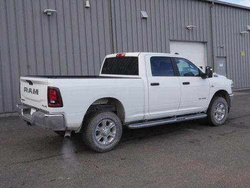 2025 RAM 2500 Big Horn Crew Cab 4x4 6'4' Box