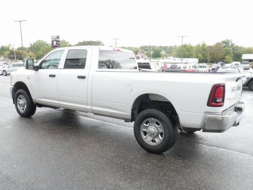 2025 RAM 2500 Tradesman Crew Cab 4x4 8' Box
