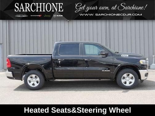 Diamond Black Crystal Pearlcoat 2026 RAM 1500 Big Horn/Lone Star