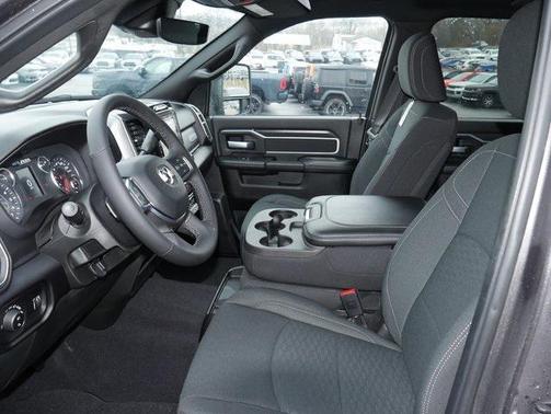 2025 RAM 2500 Big Horn Crew Cab 4x4 6'4' Box