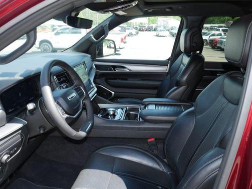 Velvet Red Pearlcoat 2025 Jeep Wagoneer 4x4