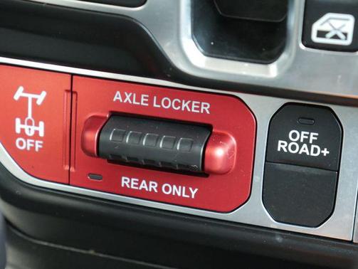 Sting-Gray Clearcoat 2021 Jeep Gladiator Mojave 4x4