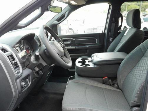 2025 RAM 2500 Big Horn Crew Cab 4x4 6'4' Box