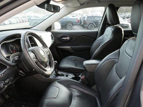 2021 Jeep Cherokee Latitude Lux