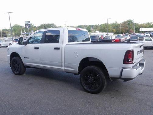 2025 RAM 2500 Big Horn Crew Cab 4x4 6'4' Box