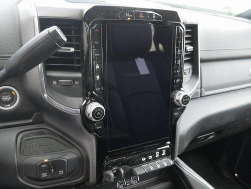 2025 RAM 2500 Laramie Crew Cab 4x4 6'4' Box